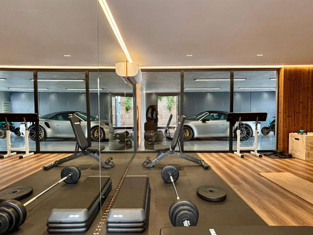 Maison à SAINT-CHAMAS