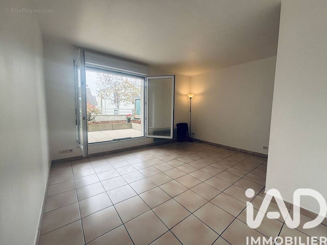 Photo 1 - Appartement à SAINT-MAUR-DES-FOSSES