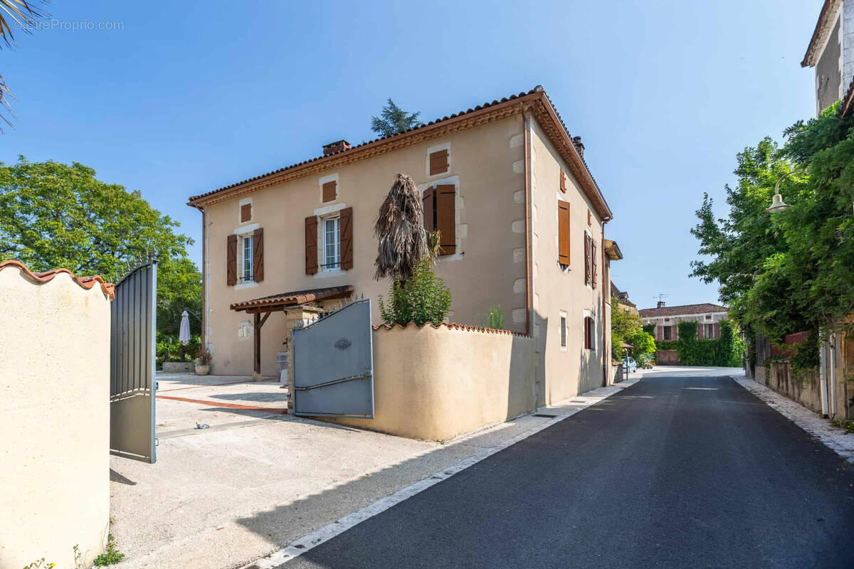Maison à PUY-L'EVEQUE
