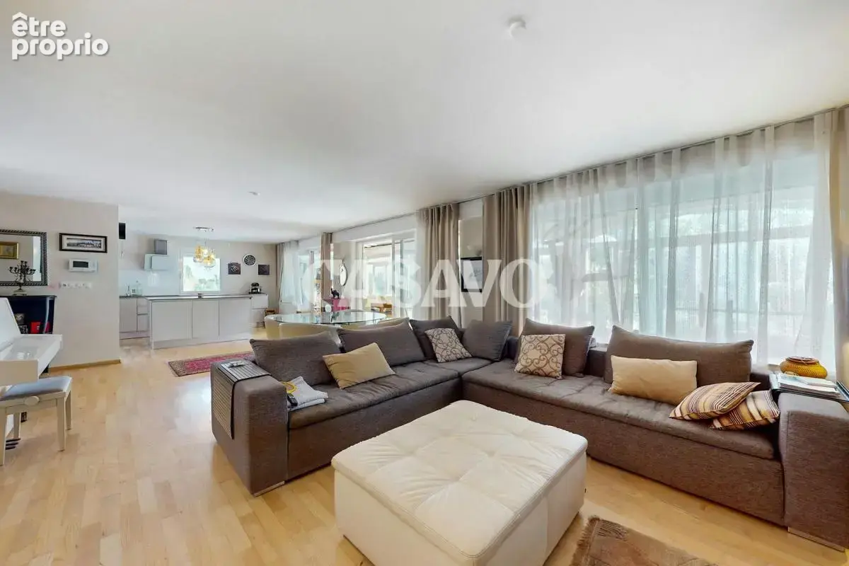 Vente Maison 8 pièces de 256m² - 06160 Antibes - photo 7