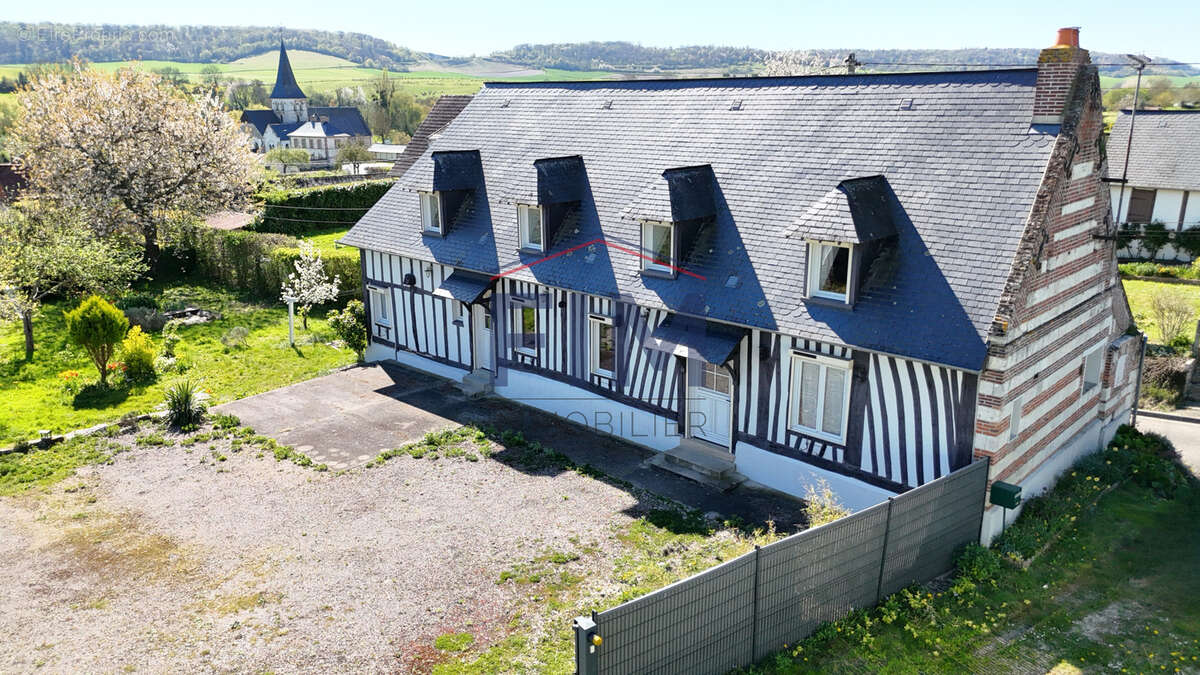 Maison à OSMOY-SAINT-VALERY