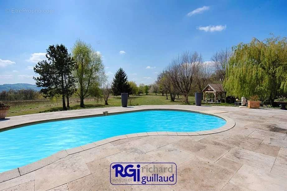 Maison à LES ABRETS