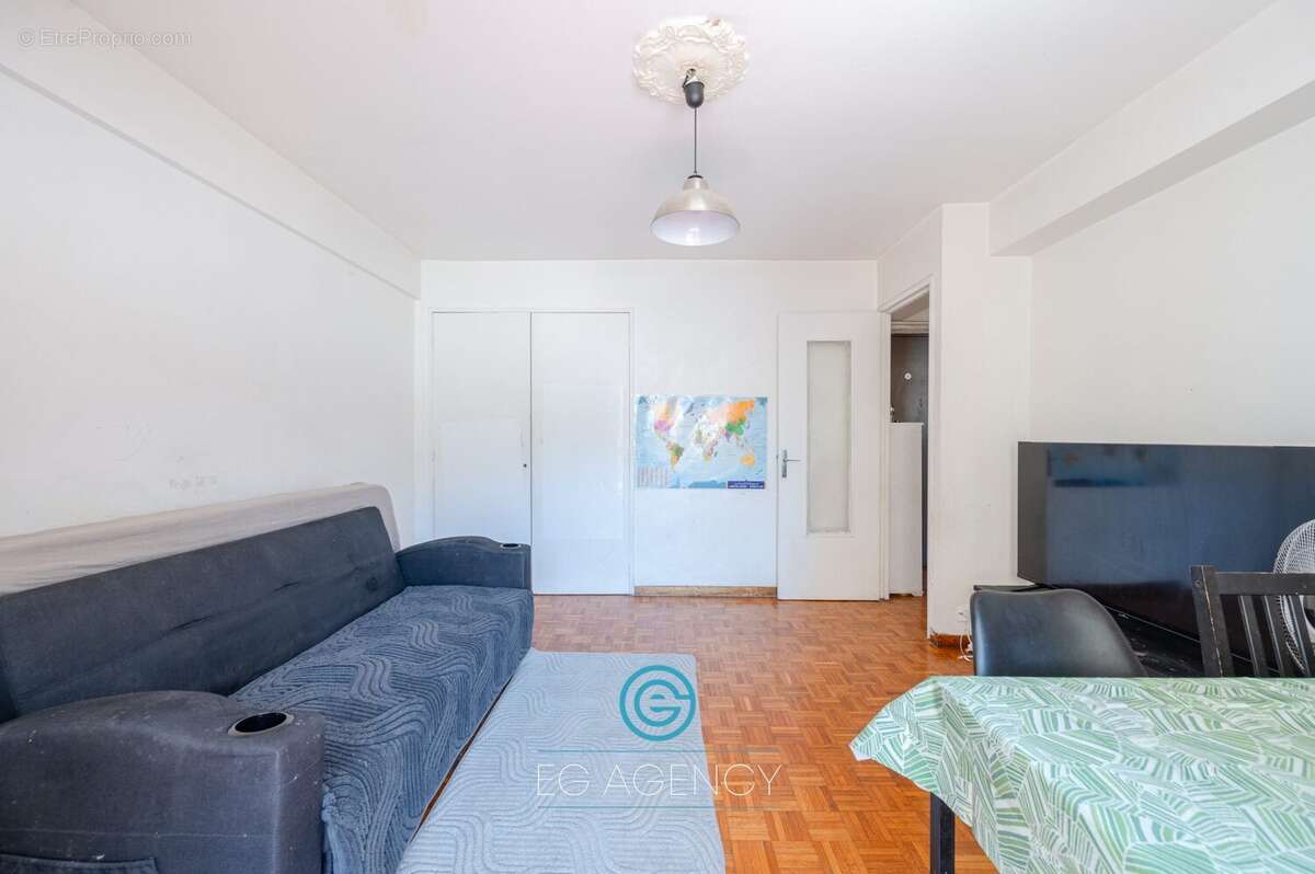 Appartement à MARSEILLE-2E