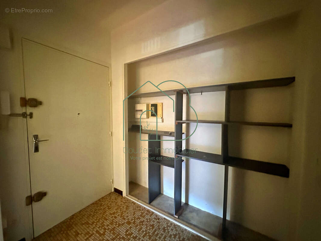 Appartement 34 m² à Decazeville  - photo 8