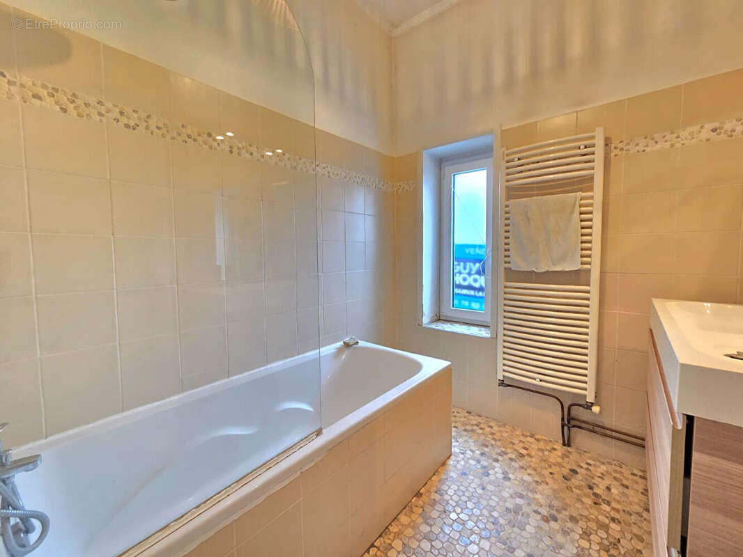 Maison à RILLIEUX-LA-PAPE