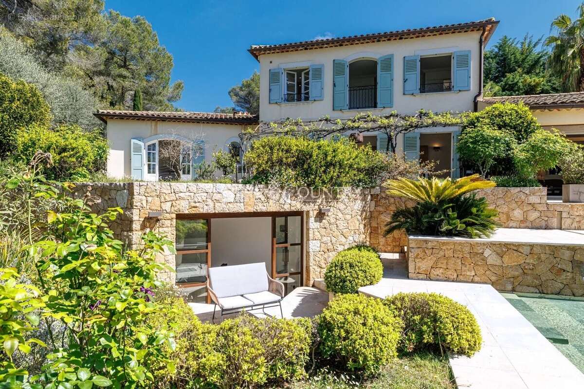 Maison à MOUGINS