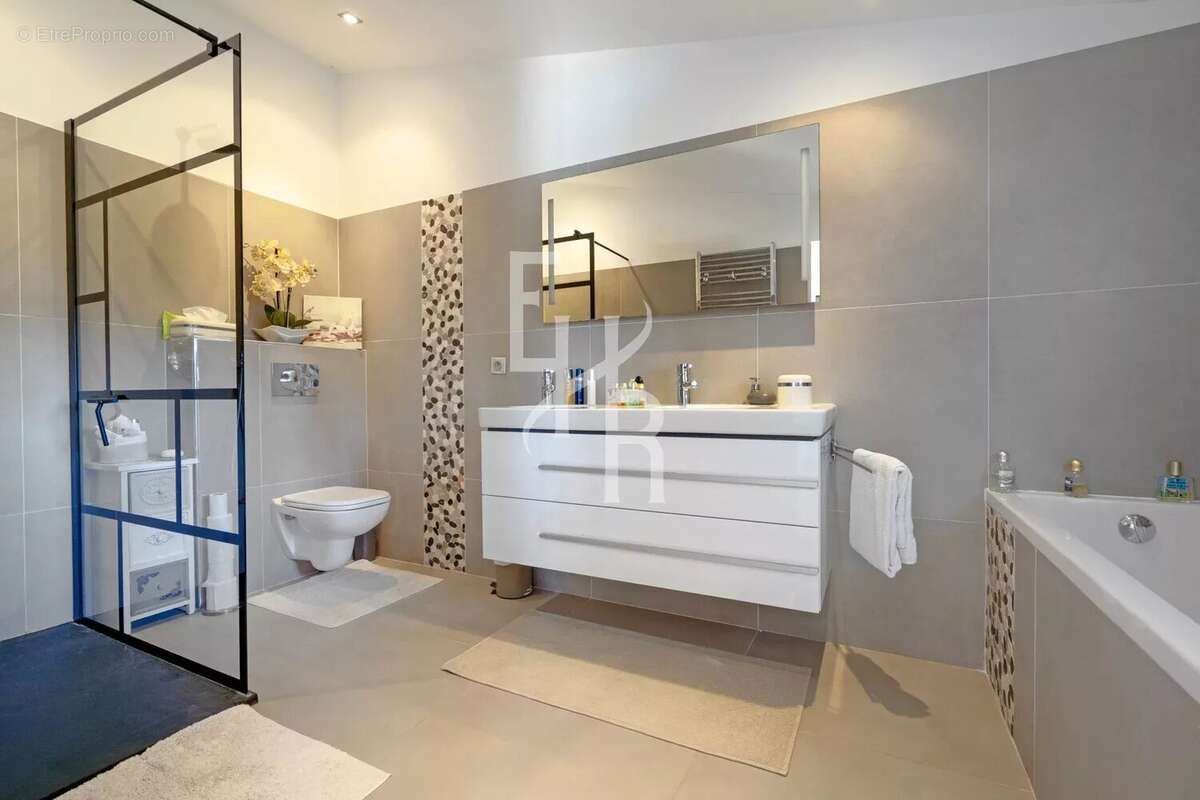 Achat / Vente villa Mougins vue village - photo 12