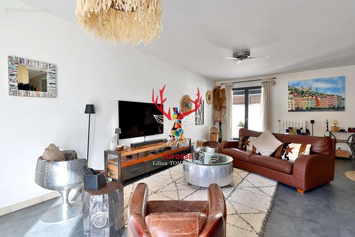 Photo 8 - Maison à LA TOUR-DE-SALVAGNY