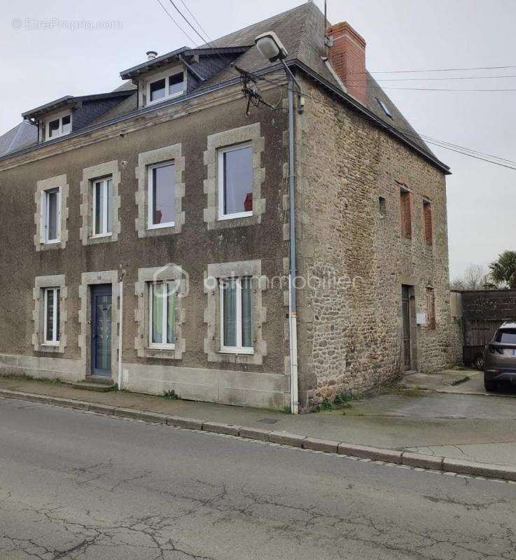 Maison à MAYENNE