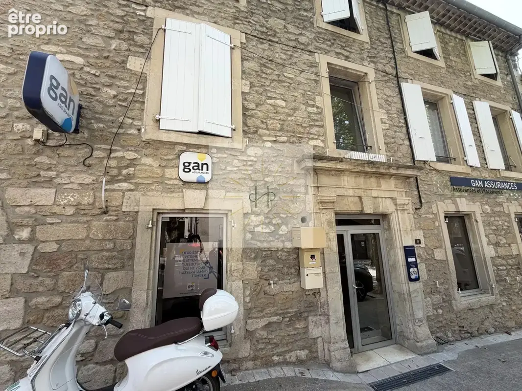 Commerce 70 m² à Grignan  - photo 2