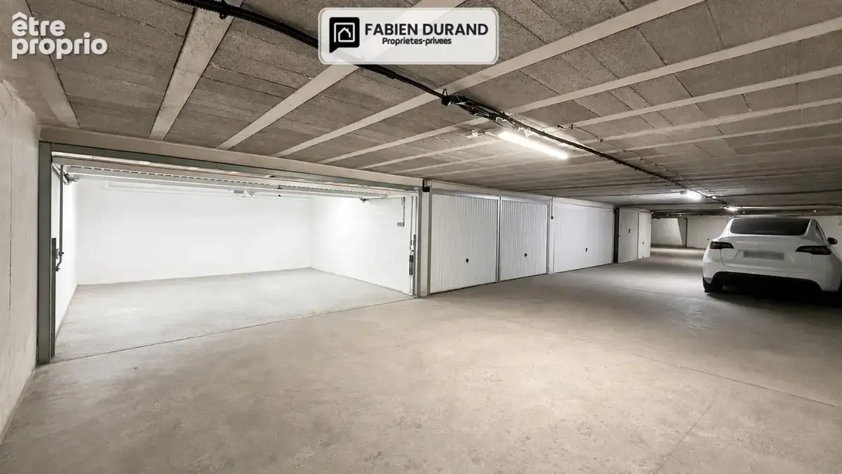 Double garage fermé ? 24 m² ? mandelieu-la-napoule ? résidence les 3 rivières - photo 4
