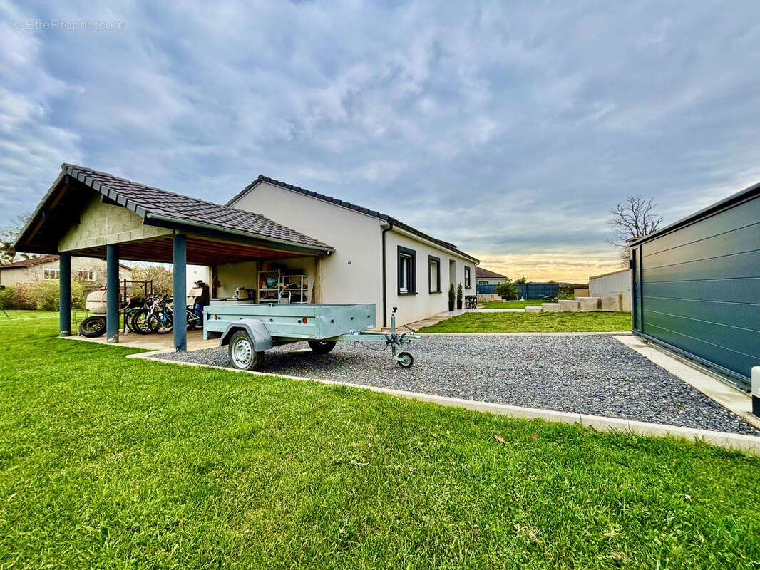 Maison à PARAY-LE-MONIAL