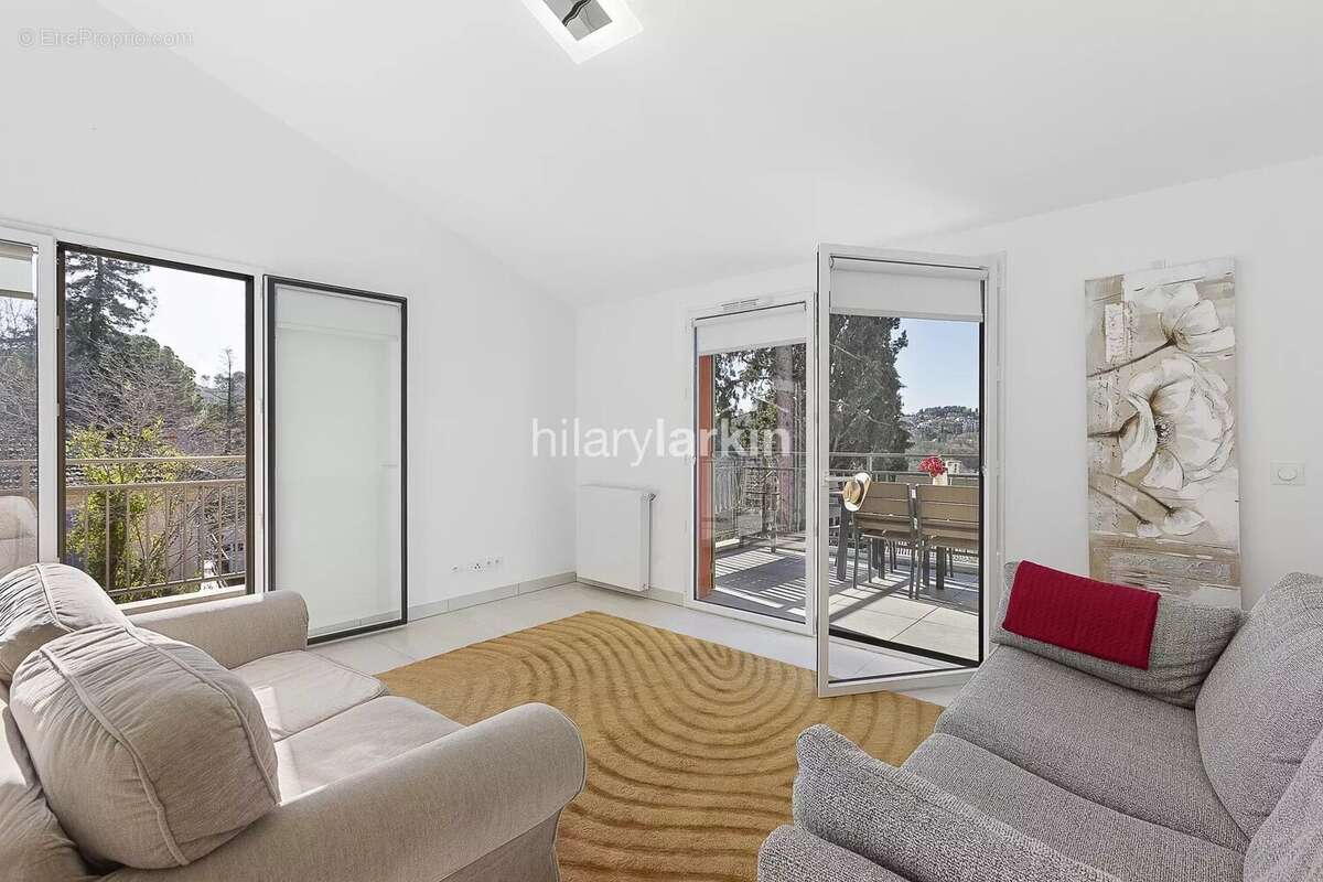 Appartement à VALBONNE