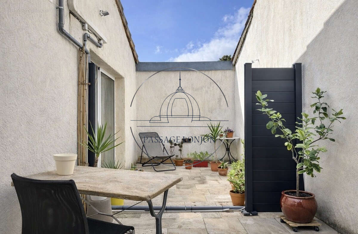 Appartement à MONTAGNAC