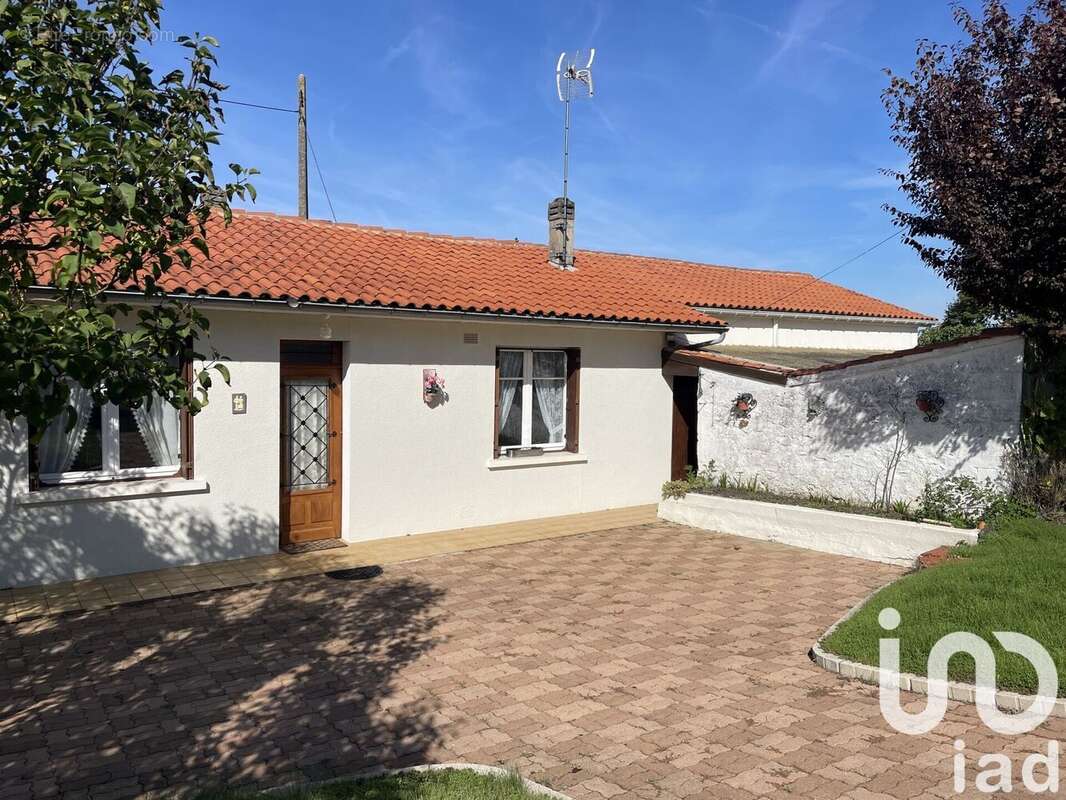 Photo 2 - Maison à ANGOULEME