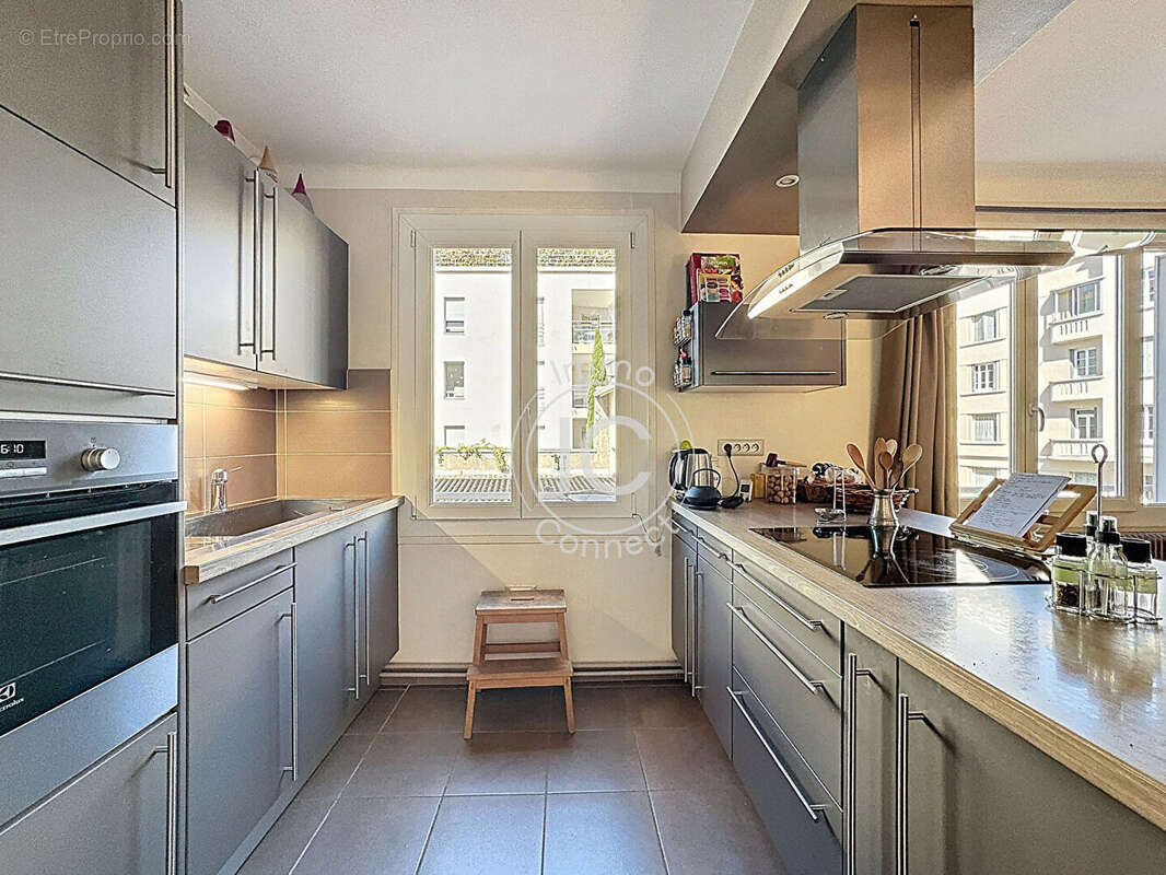 Appartement T4 prox. Monplaisir -  3 chambres - 73 m2 - Poss. Garage - photo 9