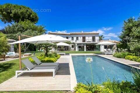 Maison à MOUGINS