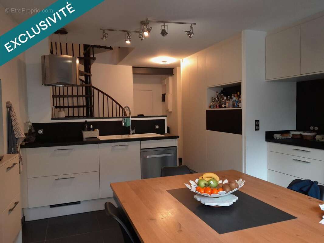 Photo 2 - Appartement à VIC-SUR-CERE