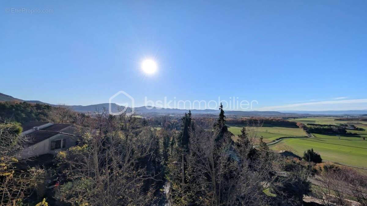 Appartement à LA BEGUDE-DE-MAZENC