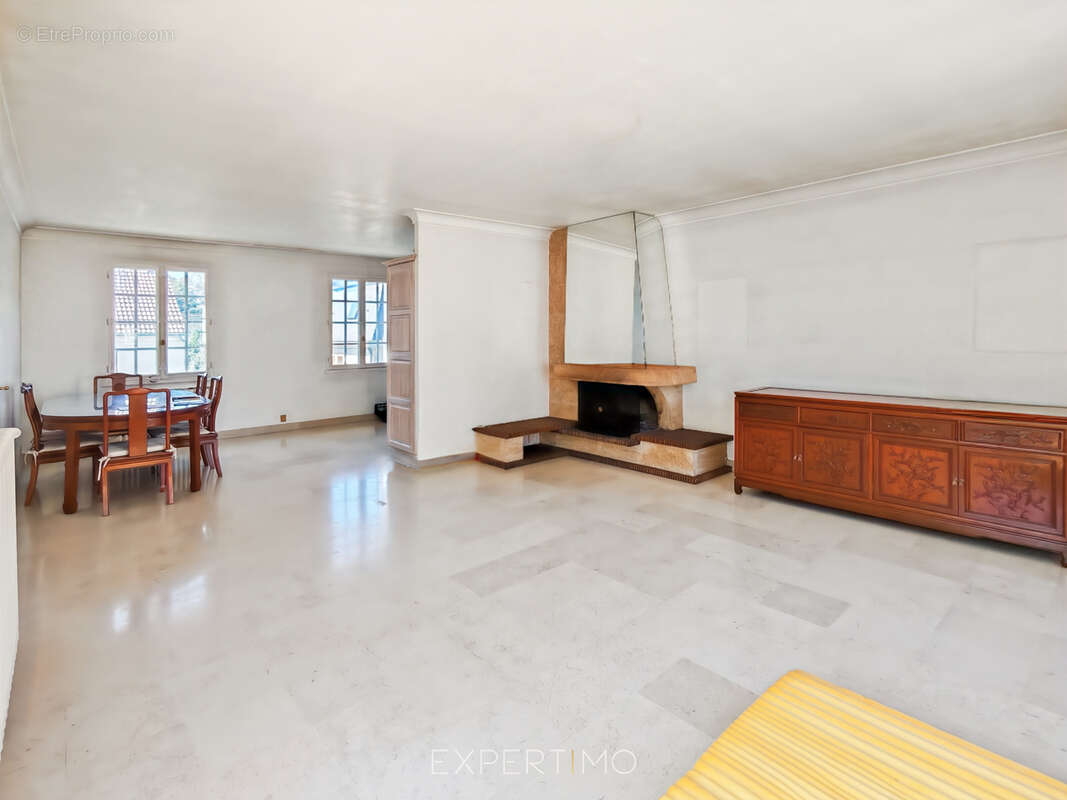 Maison à EMERAINVILLE