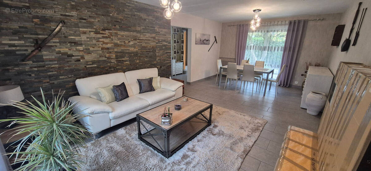 Maison à CREPY-EN-VALOIS