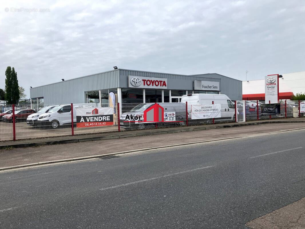 Commerce à SAINT-DENIS