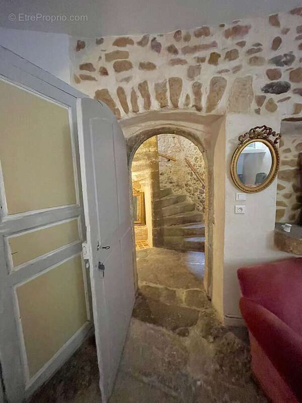 Maison à POUZOLLES