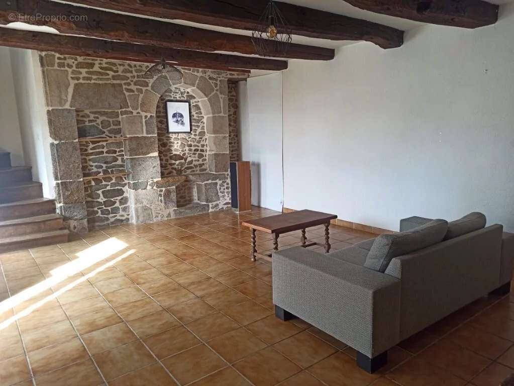 Maison à PLOUER-SUR-RANCE