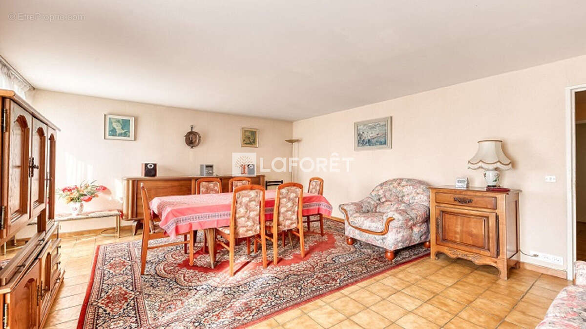 Appartement à ROISSY-EN-BRIE