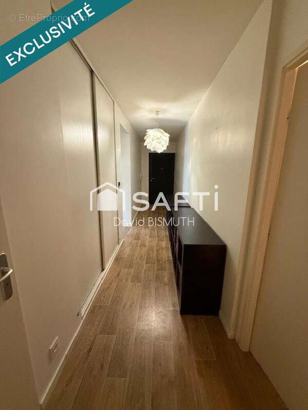 Photo 8 - Appartement à GENNEVILLIERS