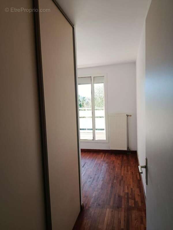 Photo 6 - Appartement à VILLIERS-LE-BACLE