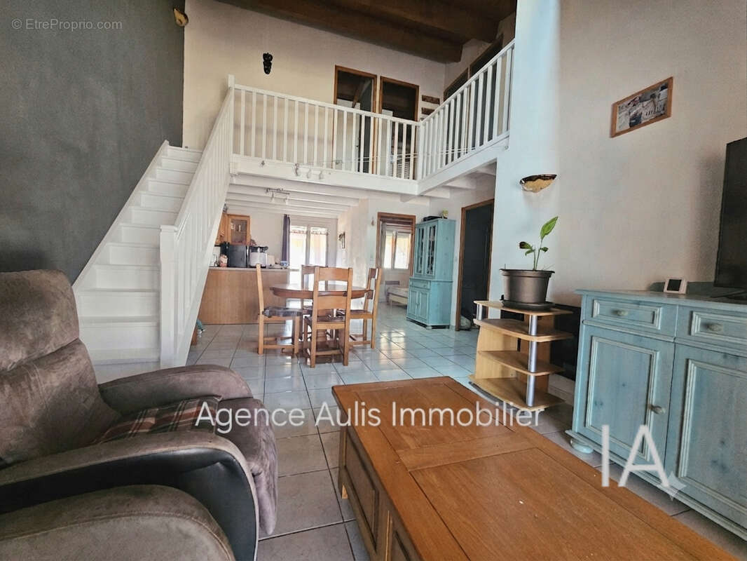 Grande Maison Familiale 4 chambres sur les Hauts de Saint Pierre La Mer - photo 15