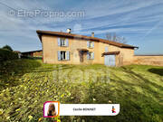 Maison à EYZIN-PINET