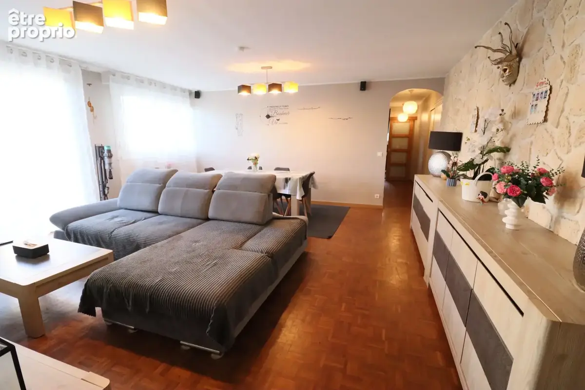 LE PORT-MARLY - Apt 3pièces de 81m2 avec balcon et cave - photo 2