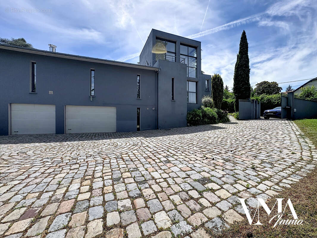 Maison à SAINT-ROMAIN-AU-MONT-D'OR