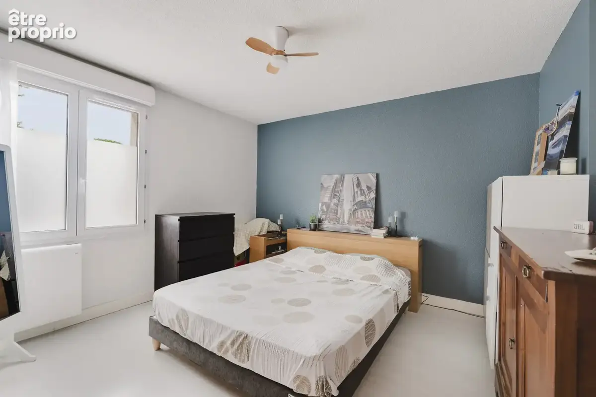 Appartement T4 rénové - Résidence de standing fermée et sécurisée - photo 8