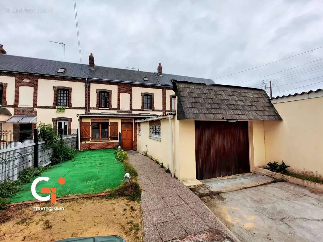 Maison à SAINT-ETIENNE-DU-ROUVRAY