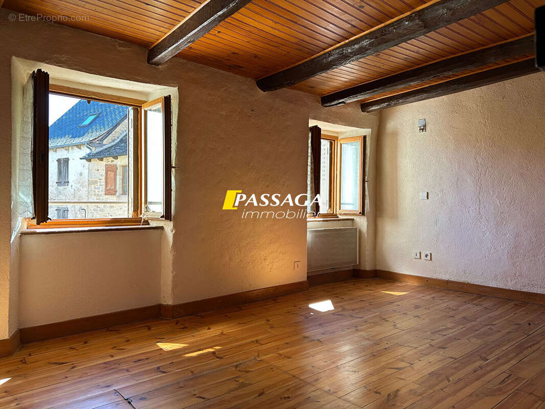 A VENDRE - Maison d'habitation de type 3 avec terrasses et jardin non attenant - SAINT GERMAIN DU TEIL - photo 10