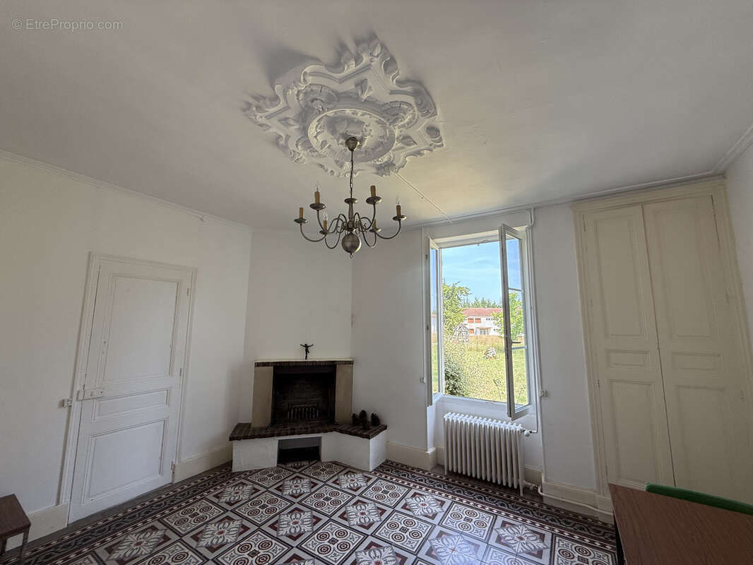 SUILLY LA TOUR, ancien centre de vacances avec sa maison de maitre - photo 7