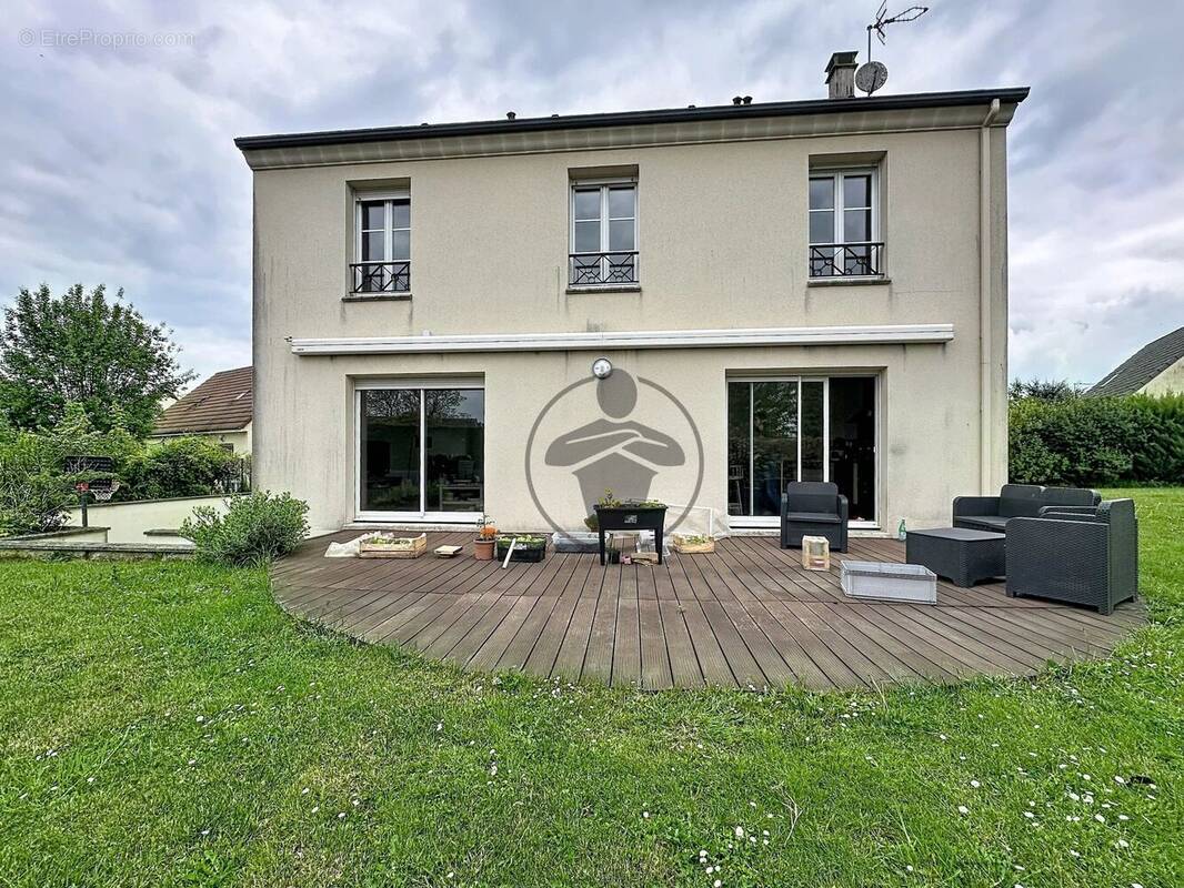 Maison à SAINT-QUENTIN