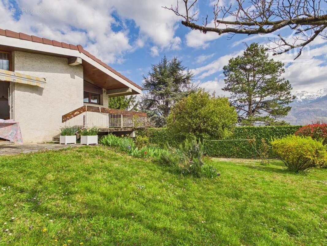 Maison à SAINT-ISMIER