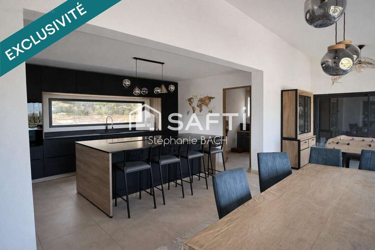 Photo 2 - Maison à CEYRESTE