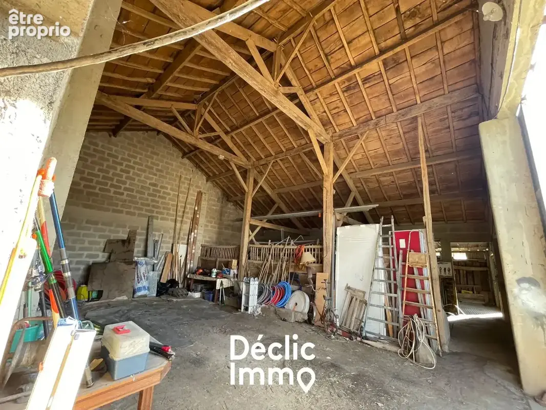 Maison de campagne avec plus de 5 000 m² de terrain à 5 min des commodités ! + Grange - photo 3