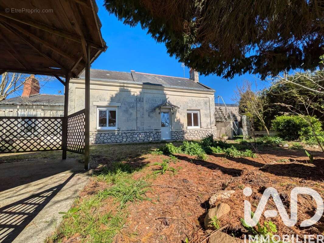 Photo 2 - Maison à NEUILLE