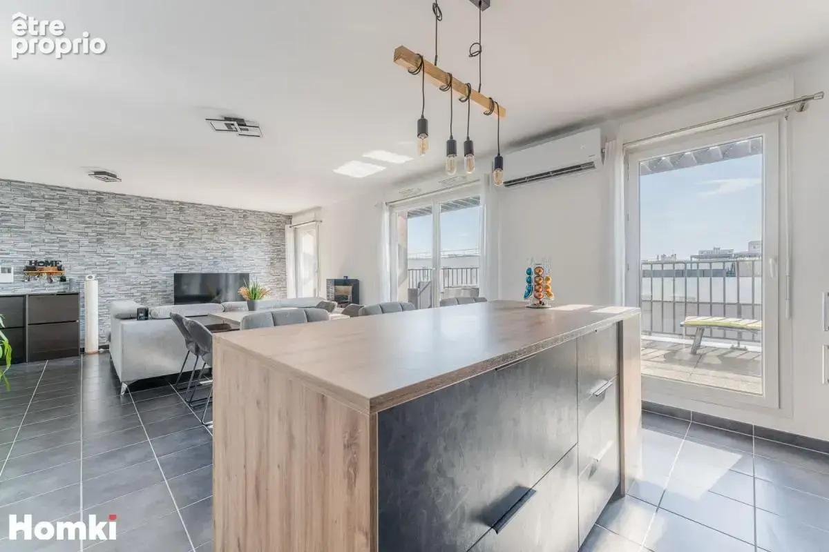 Appartement T3 de 72 m²- Avenue Viviani - Lyon 8 - photo 5