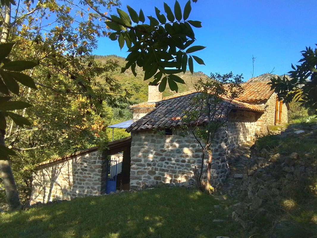 Maison à ANTRAIGUES-SUR-VOLANE