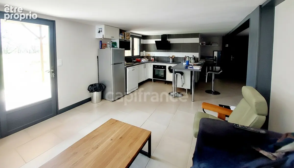 Maison à Salignac-Eyvigues, 155m², 7 pièces, 5 chambres, 5667m² de terrain, sans travaux, rentabilité, terrain en plus à bâtir - photo 12