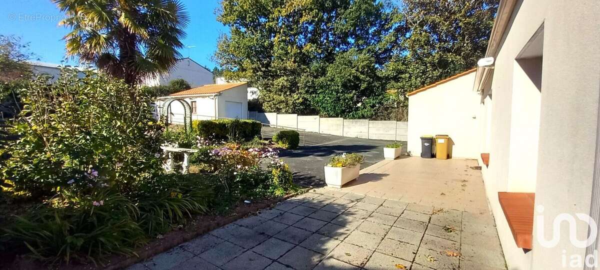 Photo 7 - Maison à BEAULIEU-SOUS-LA-ROCHE