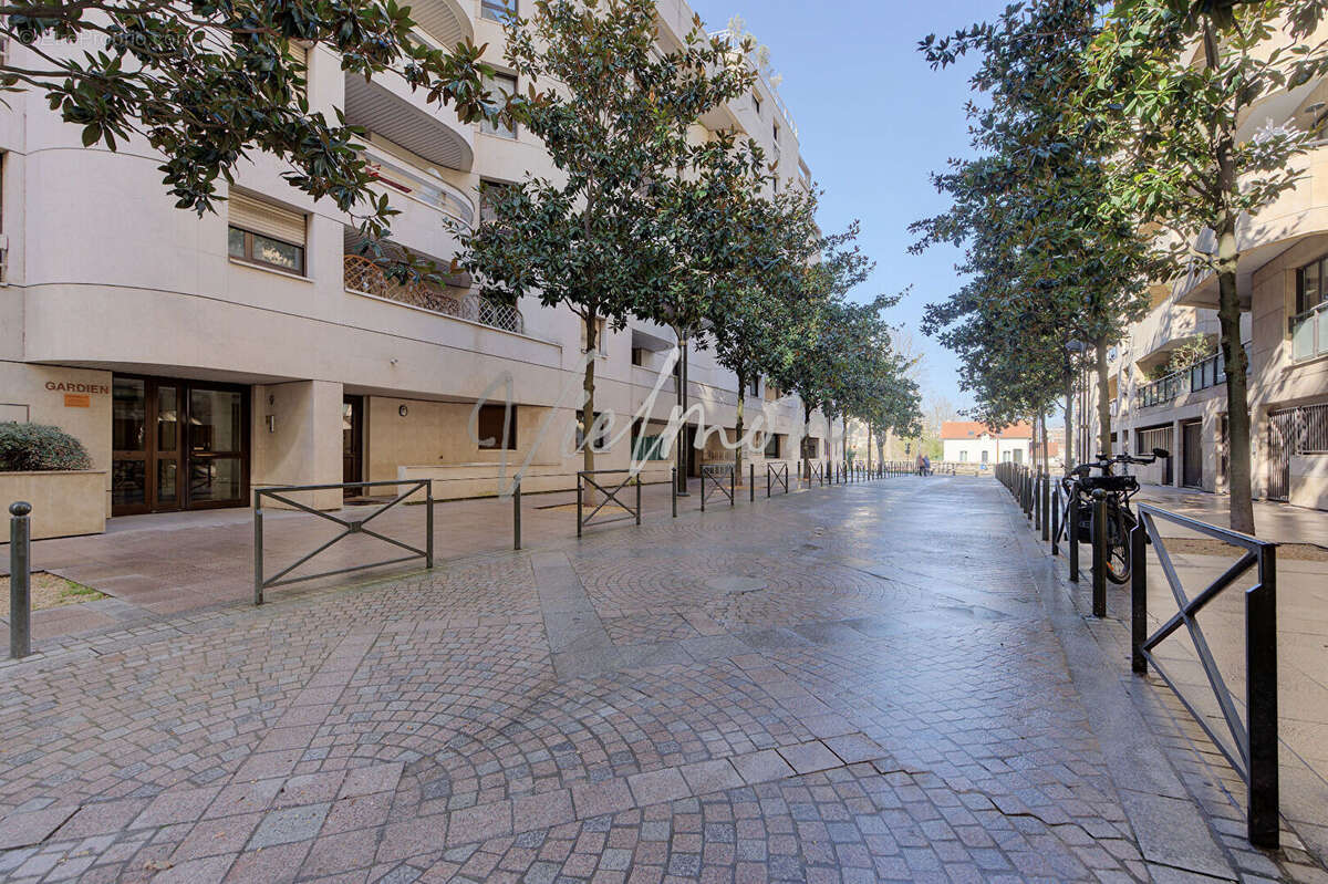 Appartement à LEVALLOIS-PERRET