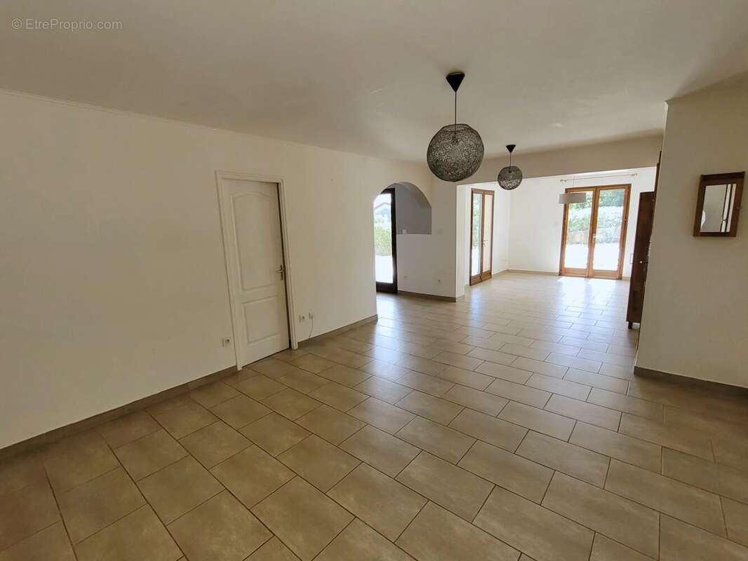 Maison à ROUSSON